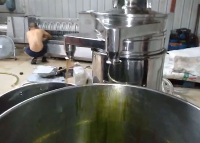 管式分離機-花椒油水分離實驗現場視頻